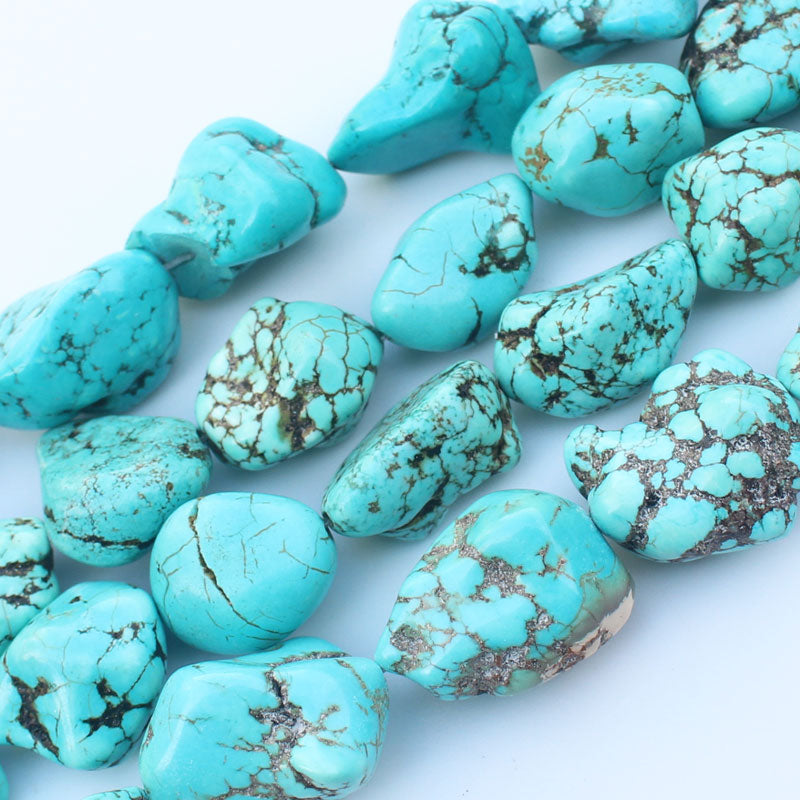 Pépites de forme libre de howlite bleue