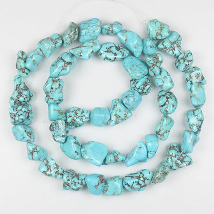 Pépites de forme libre de howlite bleue