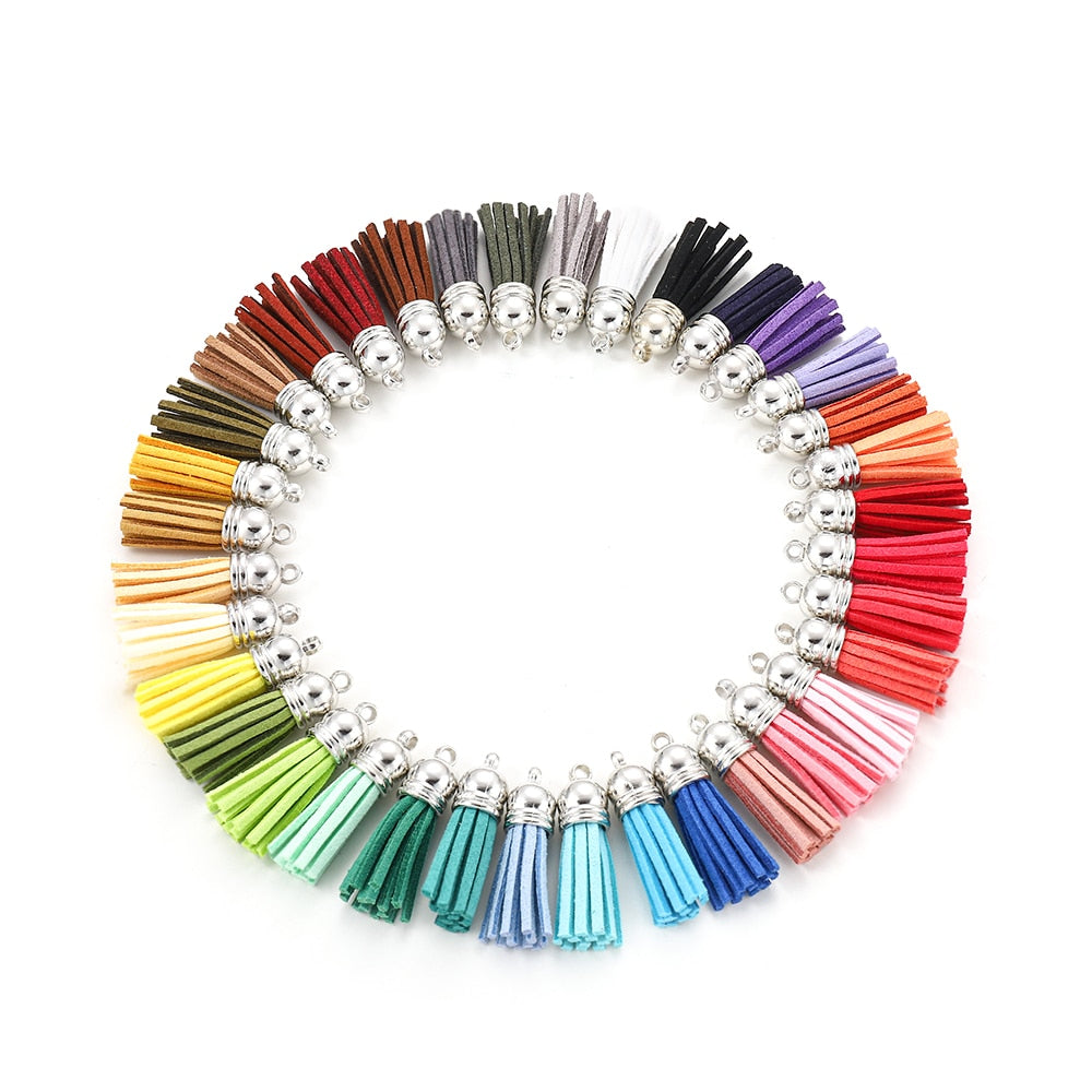60 pendentifs en cuir vintage avec pampilles de 38 mm.