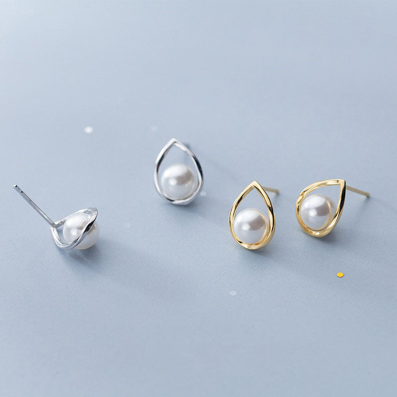 Charm Drop Water Pearl Earring