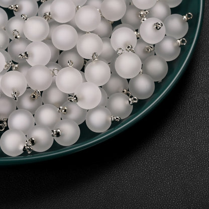Pendentif à breloques rondes en résine givrée